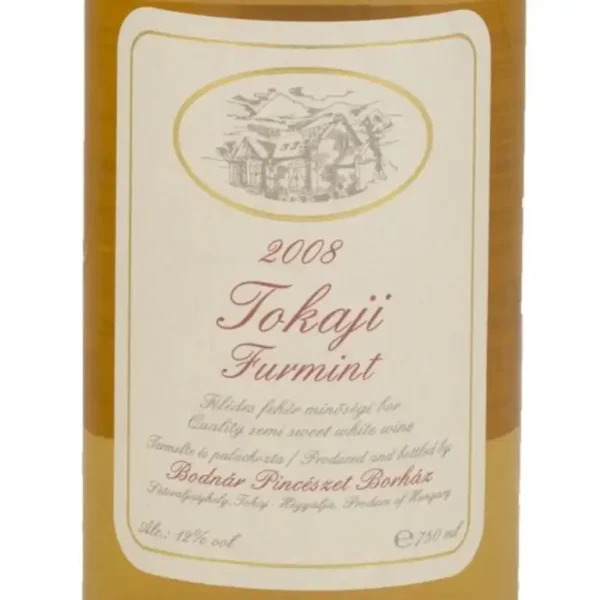 zbliżenie na etykietę wina tokaji furmint bodnar