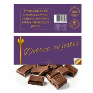 czekolada mleczna w opakowaniu w fioletowym kolorze i złotym napisem - dobrze że jesteś